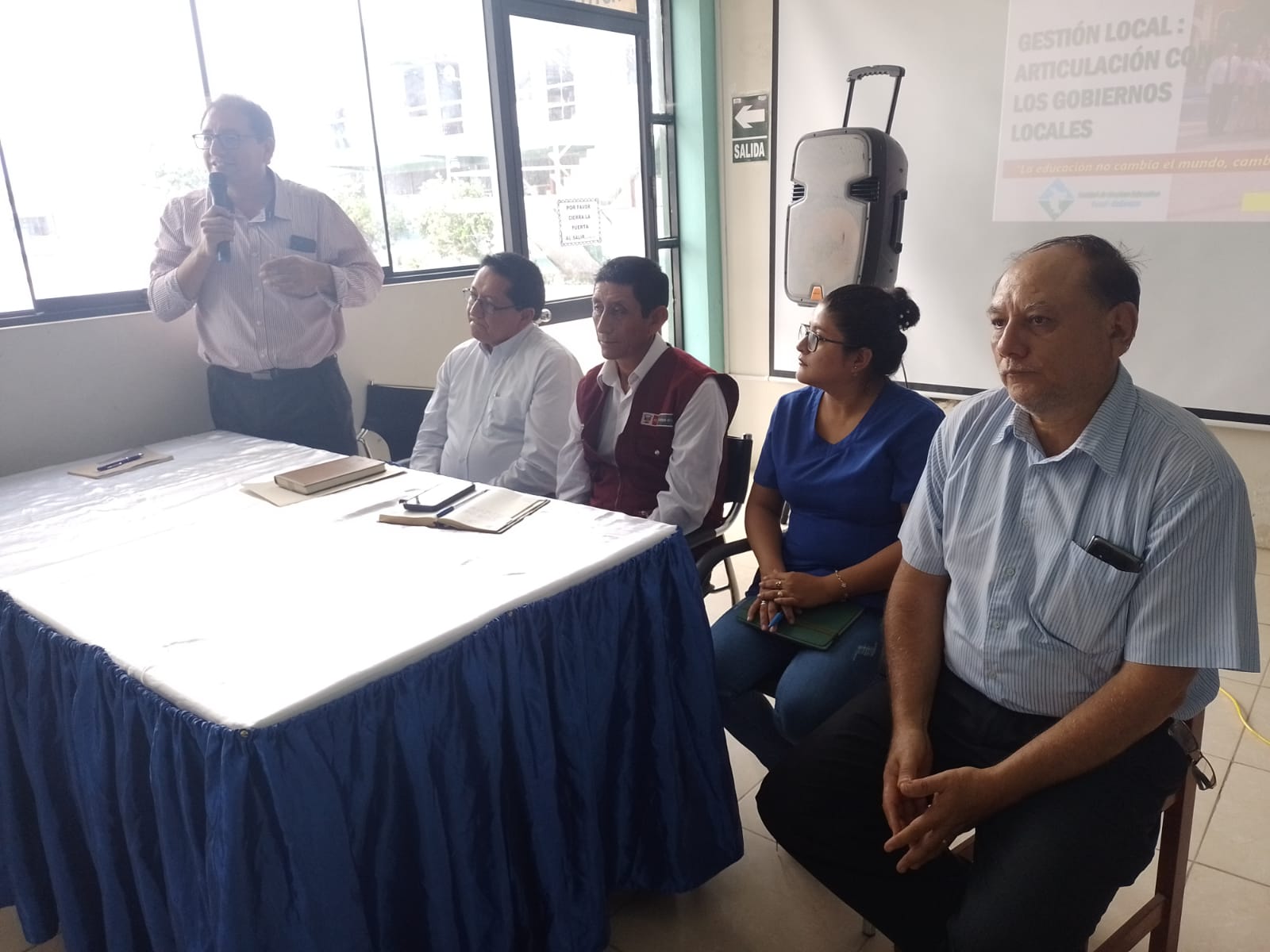 Director de la UGEL Bellavista prof. POEL RUFINO HERRERA BENDEZÚ