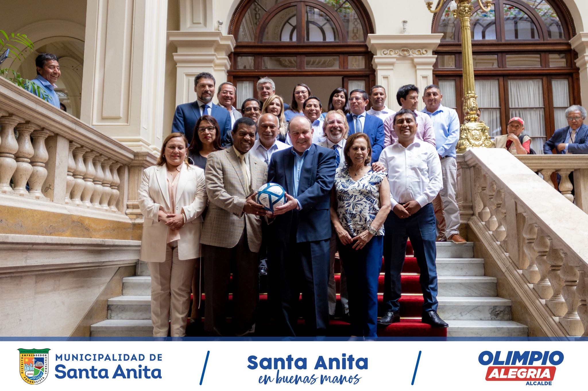 Nuestro alcalde Olimpio Alegría estuvo en la presentación del Campeonato Metropolitano Copa Ciudad de Lima, donde participarán los 42 distritos de la capital.
Los burgomaestres ratificaron su compromiso en trabajar unidos por el deporte promoviendo los valores y la sana competencia entre sus vecinos.