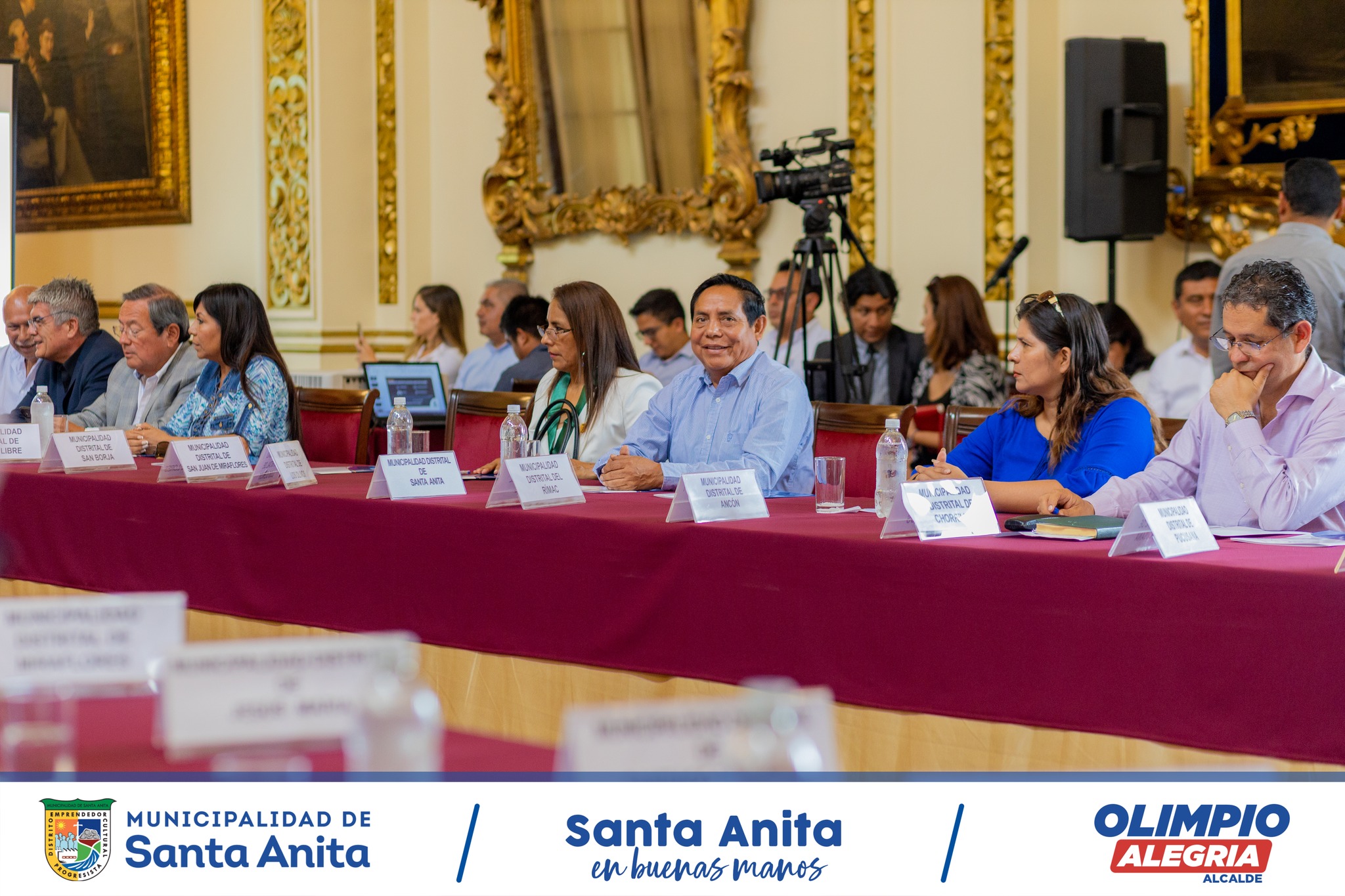 Nuestro alcalde Olimpio Alegría estuvo en la presentación del Campeonato Metropolitano Copa Ciudad de Lima, donde participarán los 42 distritos de la capital.
Los burgomaestres ratificaron su compromiso en trabajar unidos por el deporte promoviendo los valores y la sana competencia entre sus vecinos.