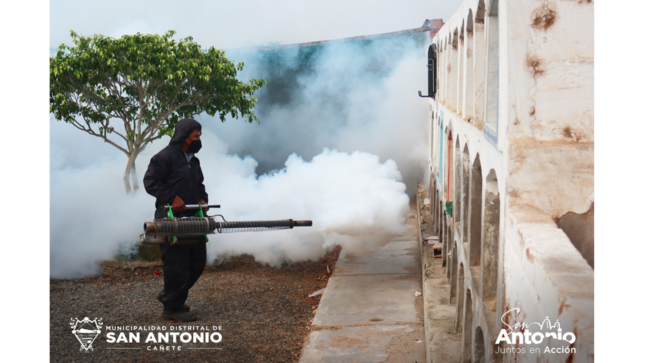 Fumigación en nuestro cementerio municipal "Santa Rosa de Lima"