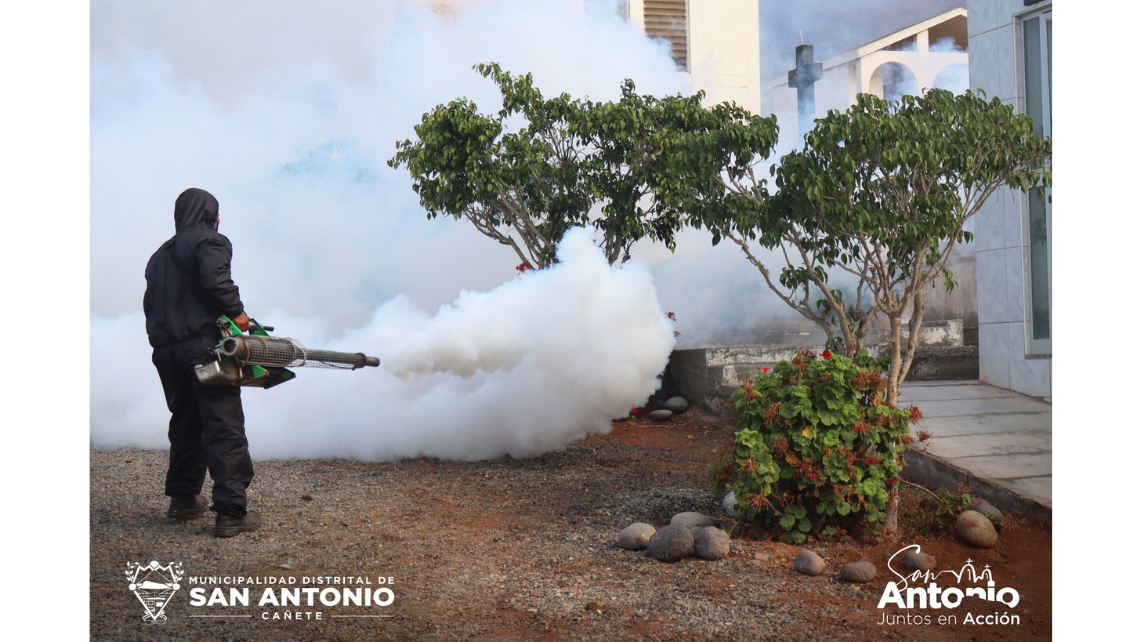 Fumigación en nuestro cementerio municipal "Santa Rosa de Lima"