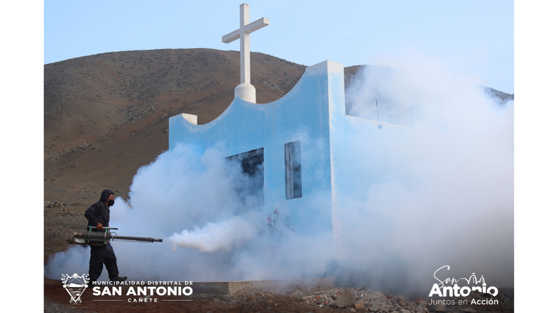 Fumigación en nuestro cementerio municipal "Santa Rosa de Lima"