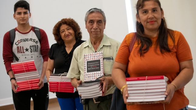 Más de 10 mil niños se beneficiarán del material bibliográfico entregado por el programa Lima Lee de la Municipalidad Metropolitana de Lima.