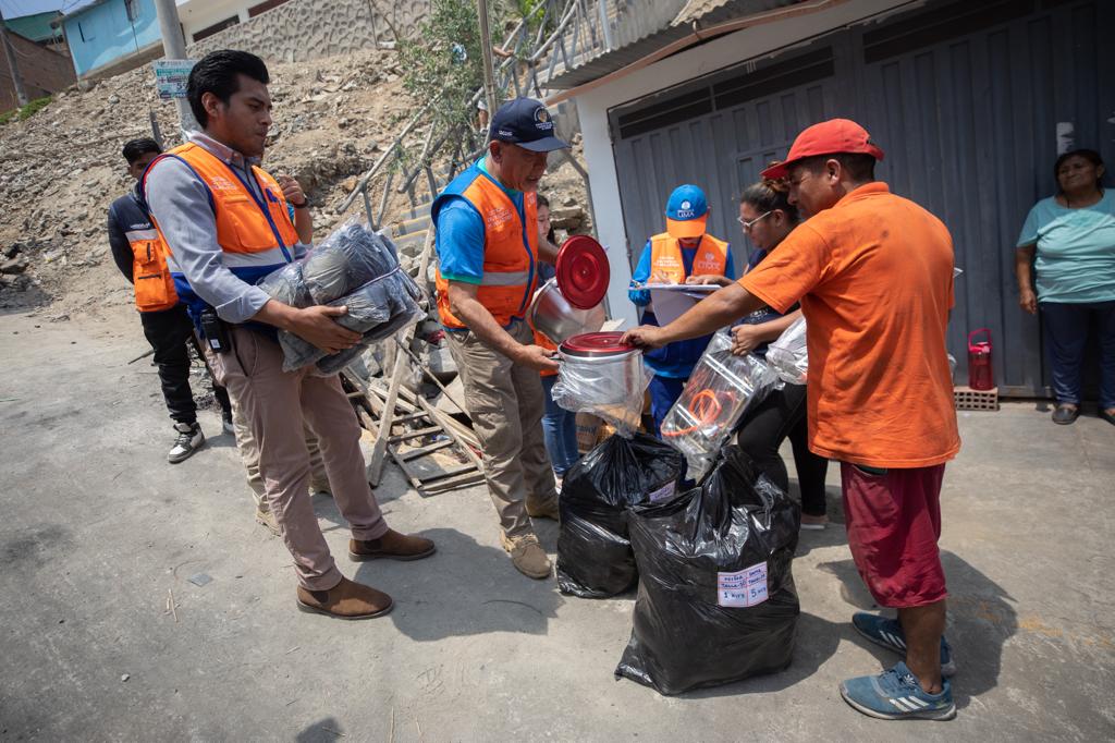 Son dos familias que lo perdieron todo, incluso sus viviendas quedaron totalmente destruidas.