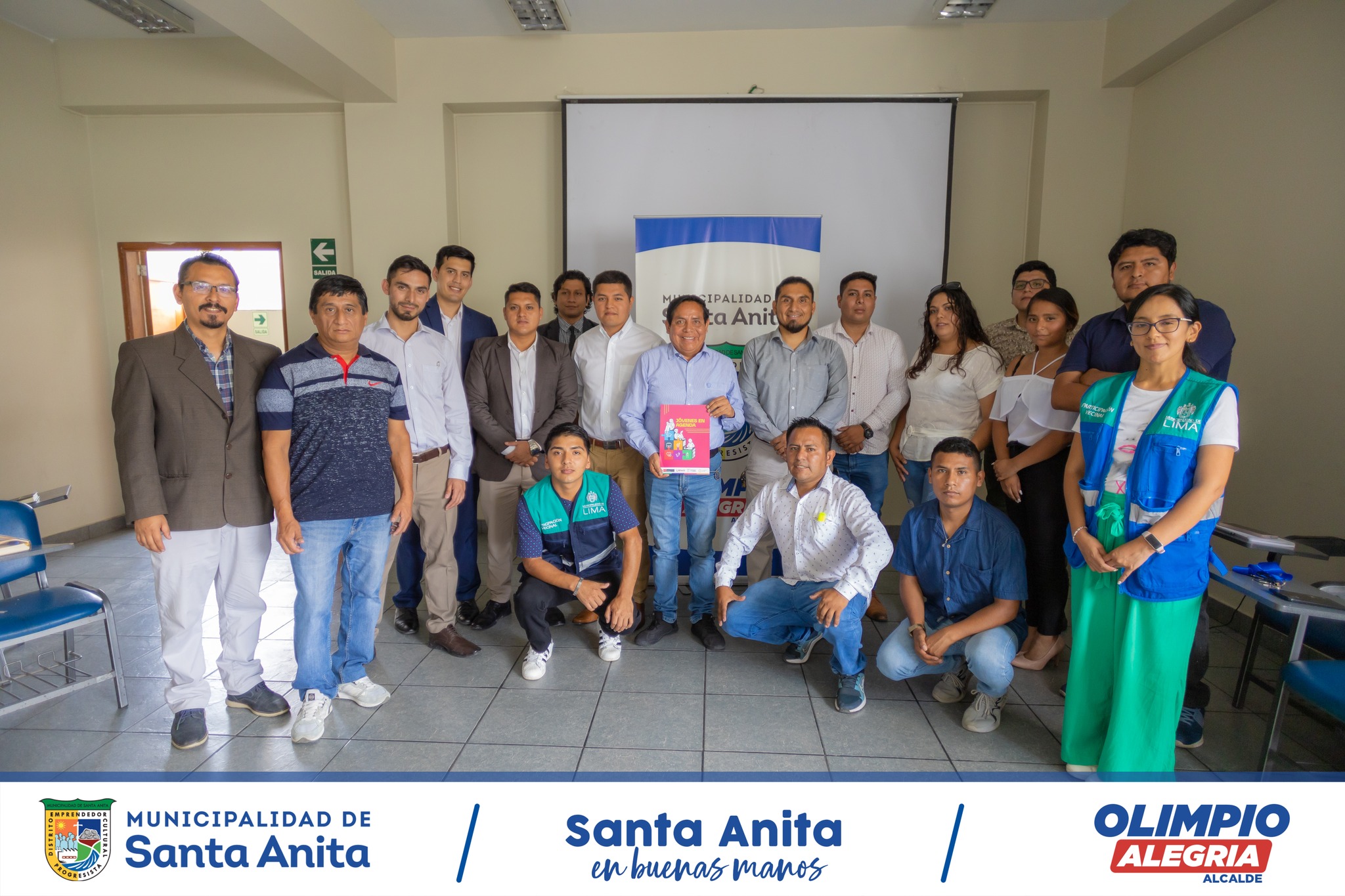 Nuestro alcalde Olimpio Alegría estuvo presente en la apertura de la reunión entre regidores y funcionarios de las áreas de juventudes de los municipios de Lima Este y el coordinador metropolitano de Juventudes #Lima en el Centro Cultural, donde reforzaron su compromiso en trabajar y promover programas en beneficio de los jóvenes.