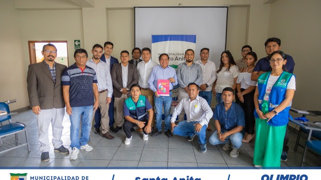 Nuestro alcalde Olimpio Alegría estuvo presente en la apertura de la reunión entre regidores y funcionarios de las áreas de juventudes de los municipios de Lima Este y el coordinador metropolitano de Juventudes #Lima en el Centro Cultural,  donde reforzaron su compromiso en trabajar y promover programas en beneficio de los jóvenes.