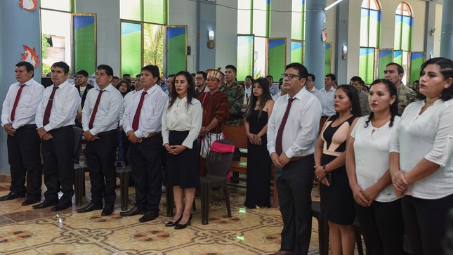 alcalde, Lic. Hernán Palacios Tinoco y su plana de regidores del distrito de Pichari. El acto litúrgico