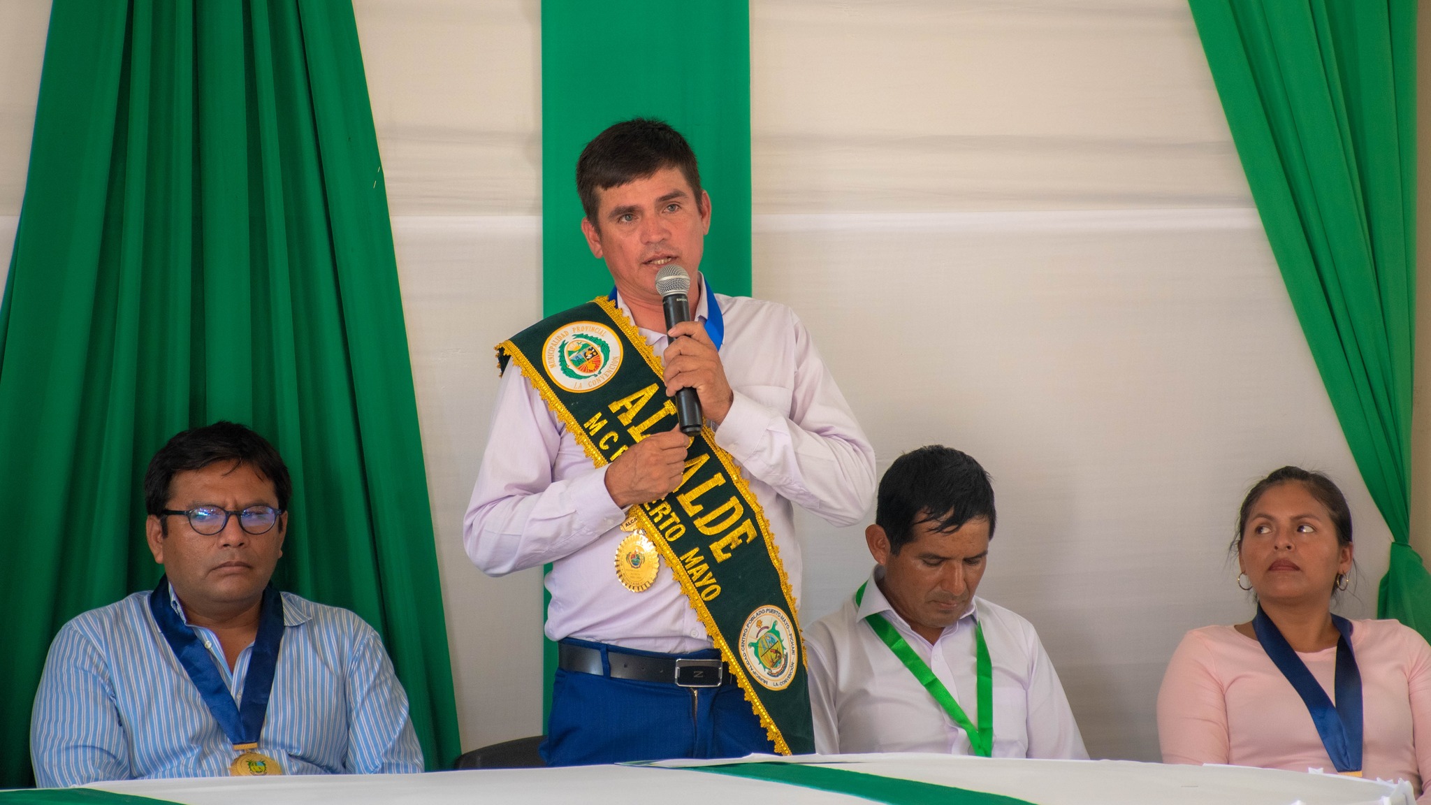 El alcalde y regidores del centro poblado de puerto mayo, participaron de la juramentación