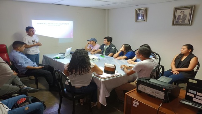 Imagen de la reunión de jóvenes
