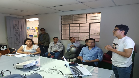 Imagen de la reunión de jóvenes