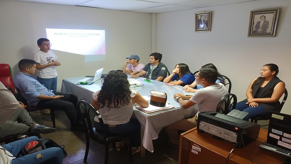 Imagen de la reunión de jóvenes