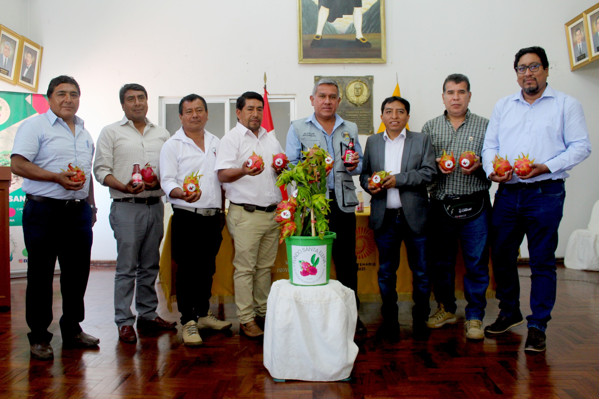 Productores de pitahaya se reúnen con alcalde Cárdenas y anuncian dos días de feria