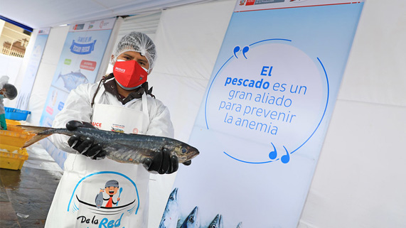 A COMER PESCADO