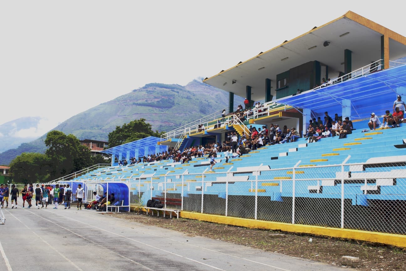 Cuerpo técnico del club Garcilaso de Cusco evalúa nuevos valores preseleccionados del futbol descentralizado