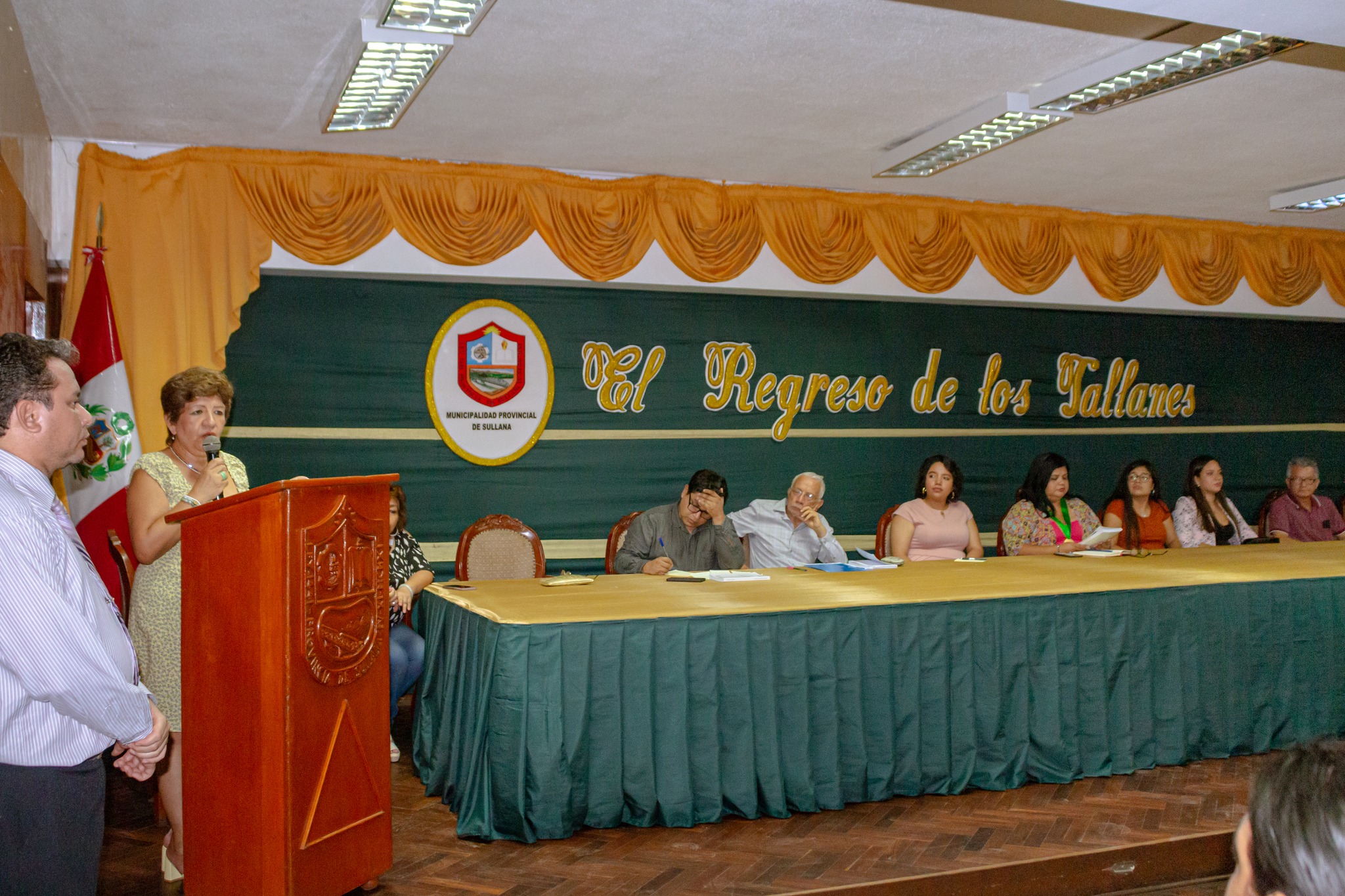 Presentan Obra Literaria "El Regreso de los Tallanes"