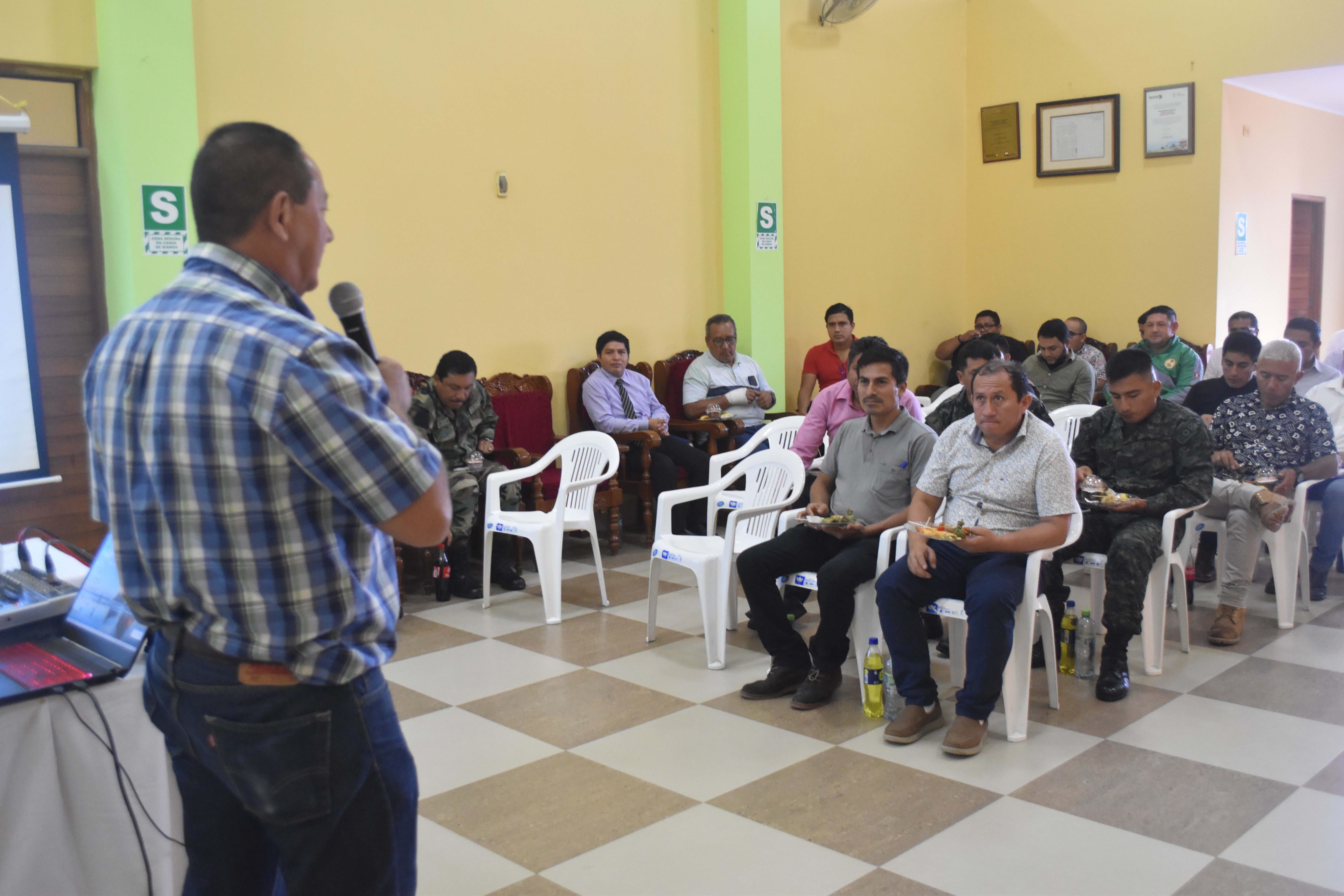 REUNION DE AUTORIDADES