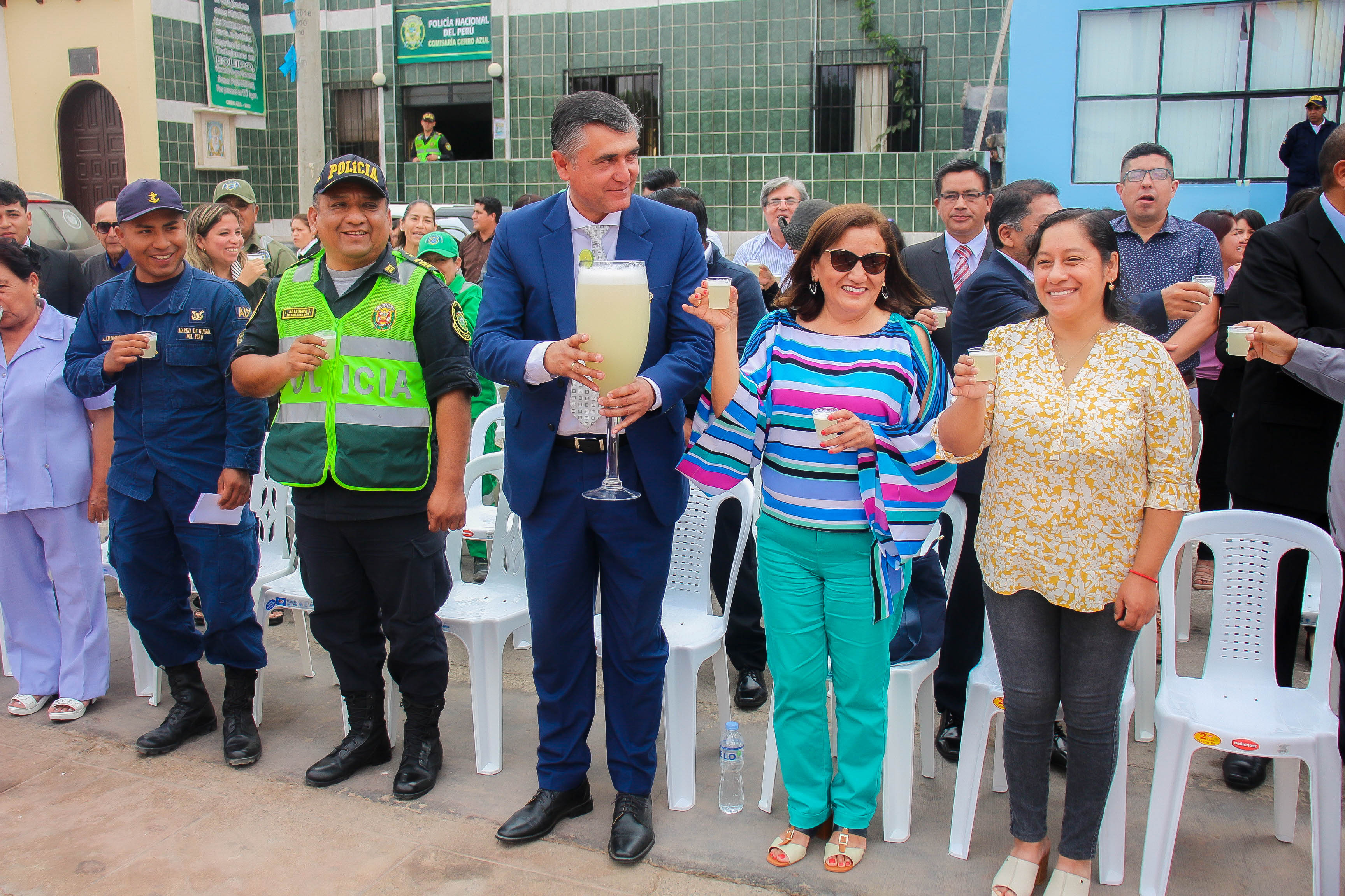 Medios nacionales hacen eco del I Festival en honor al Pisco Sour celebrado en Cerro Azul el fin de semana.