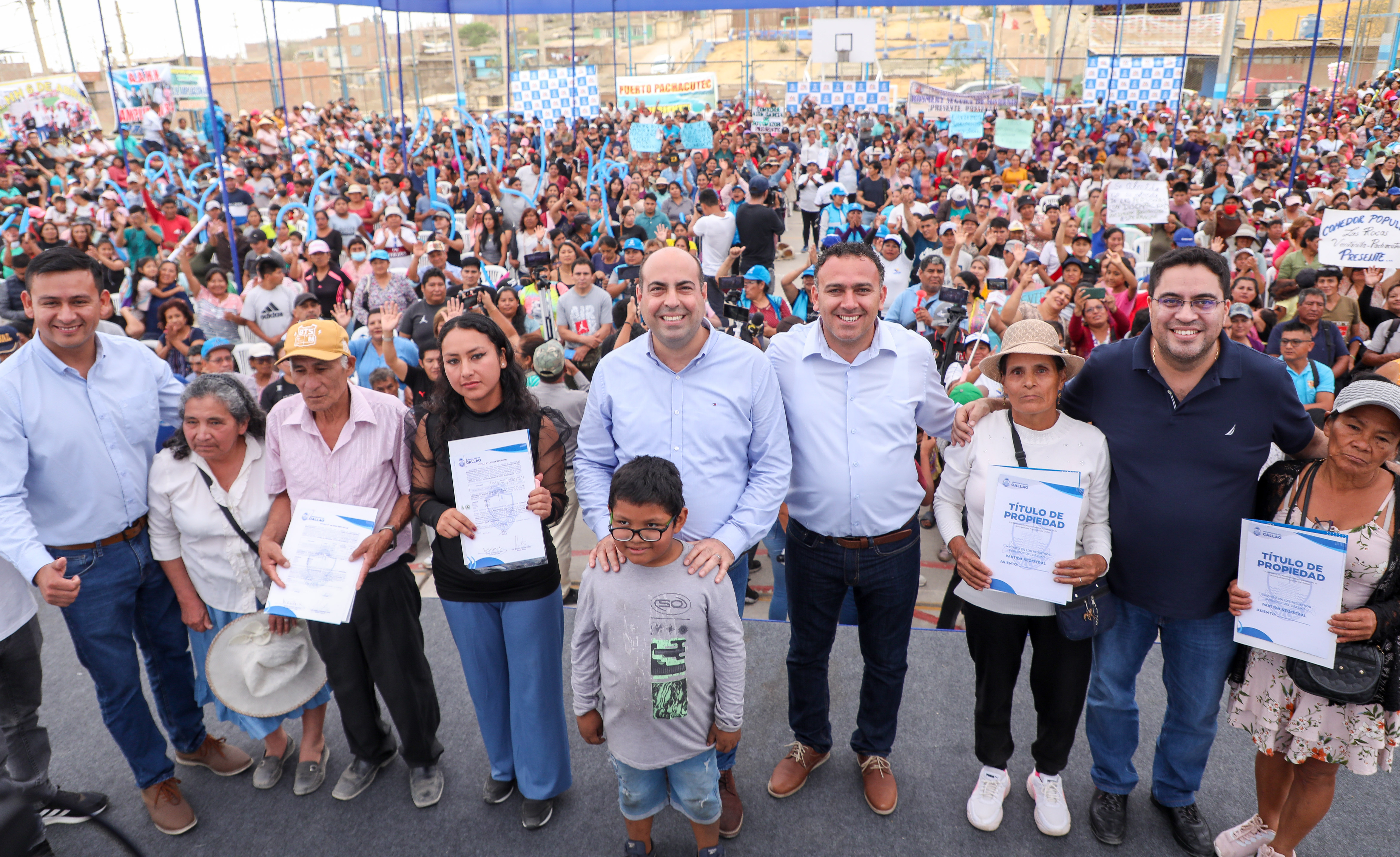Se hizo la entrega de los primeros 200 Títulos de Propiedad, de un total de 1200 destinados para los vecinos de Pachacútec.