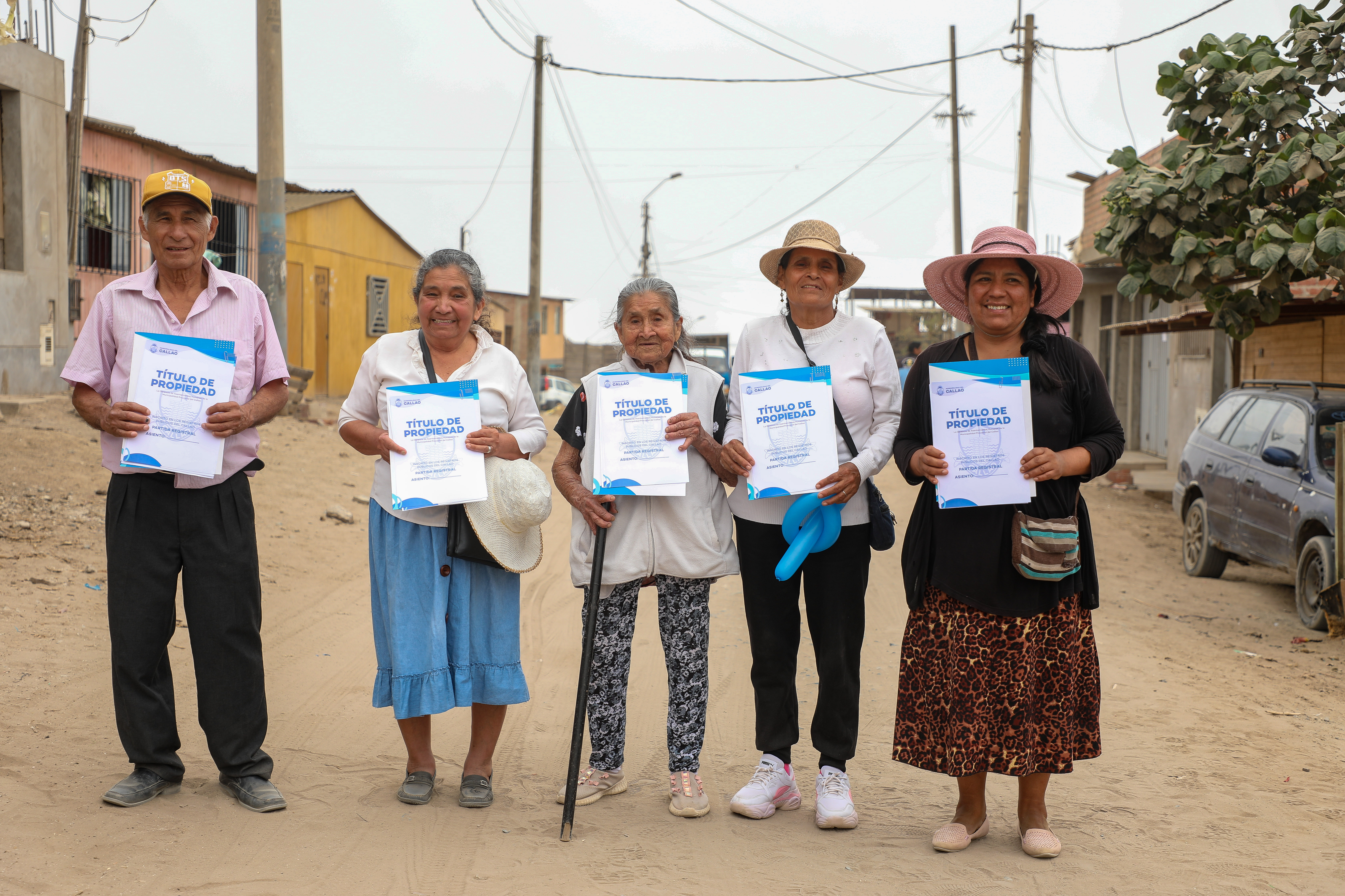 Se hizo la entrega de los primeros 200 Títulos de Propiedad, de un total de 1200 destinados para los vecinos de Pachacútec.