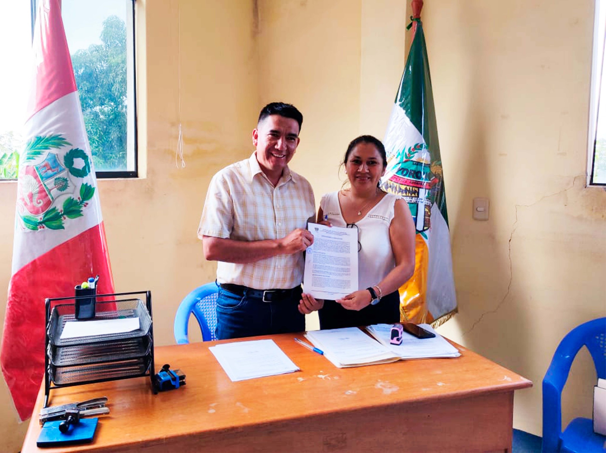 FIRMA CONVENIO RSR CON MUNICIPALIDAD DE YORONGOS