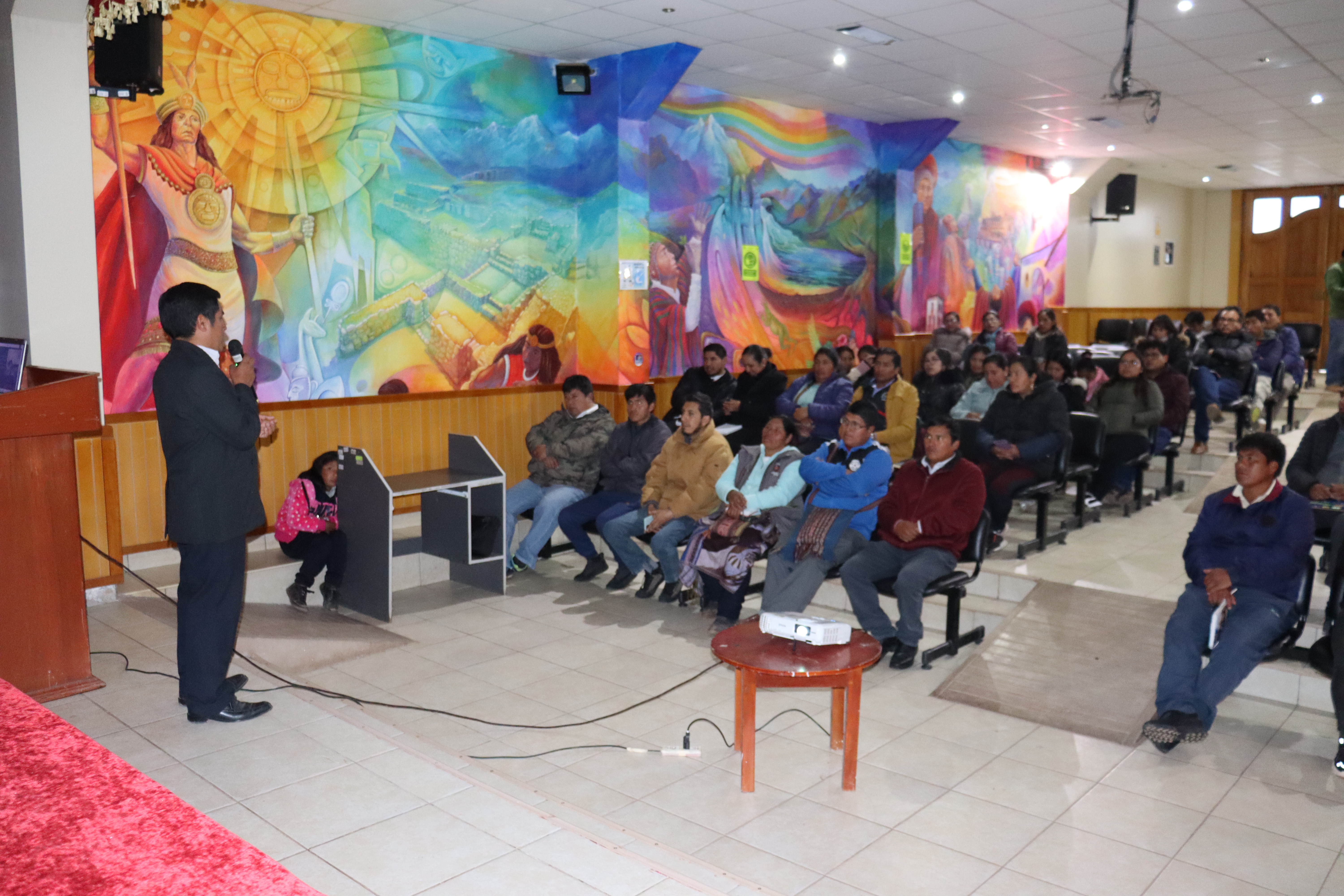 Capacitan a funcionarios y servidores públicos 