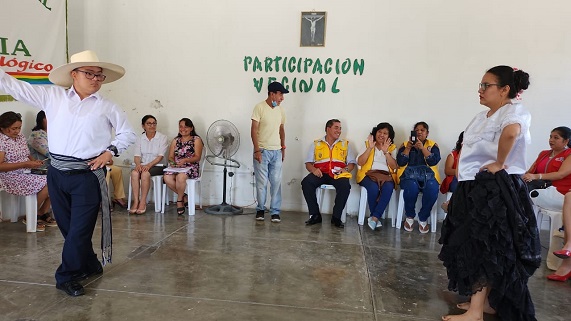 Imagen de la ceremonia de juramentación de la instancia distrital de La Victoria