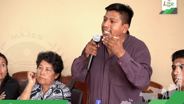 IMAGENES DE LA REUNION EN EL SALON COSISTORIAL
