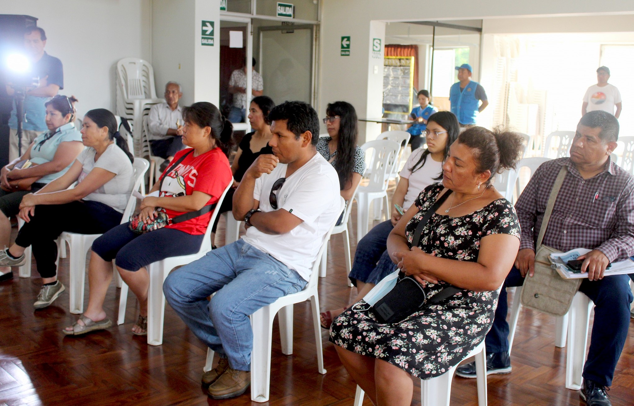 Acuerdan campaña de esterilización en reunión con grupos animalistas