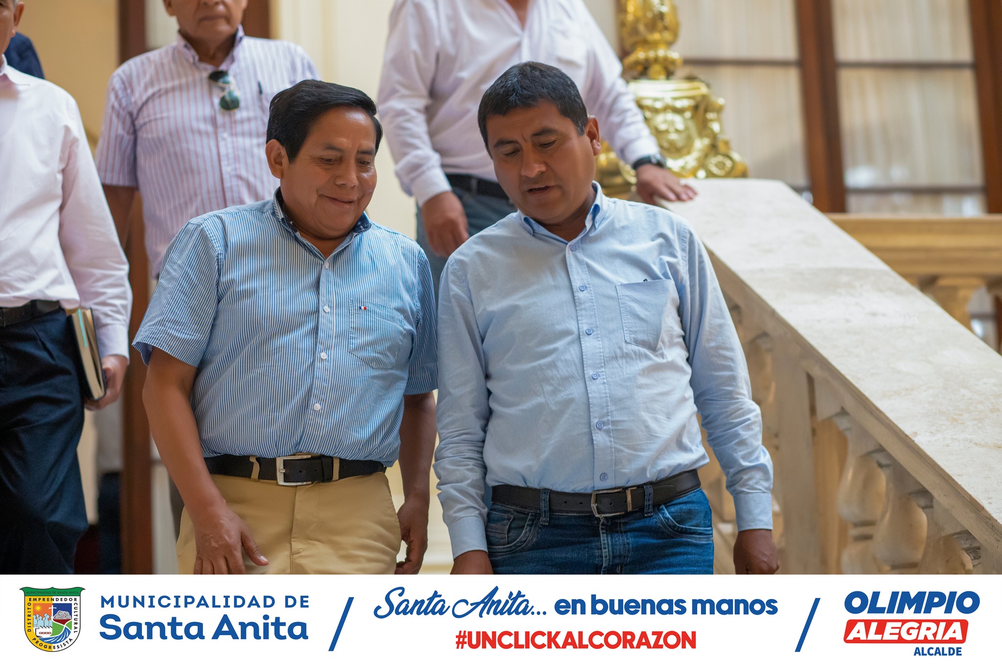 El alcalde Olimpio Alegría, participó de la mesa de trabajo liderada por el alcalde de Lima Metropolitana Rafael López Aliaga junto a los burgomaestres de las diferentes comunas.
La reunión tuvo como finalidad coordinar mejoras en el orden público y presentar el plan de equipamiento de motos para combatir la inseguridad ciudadana.