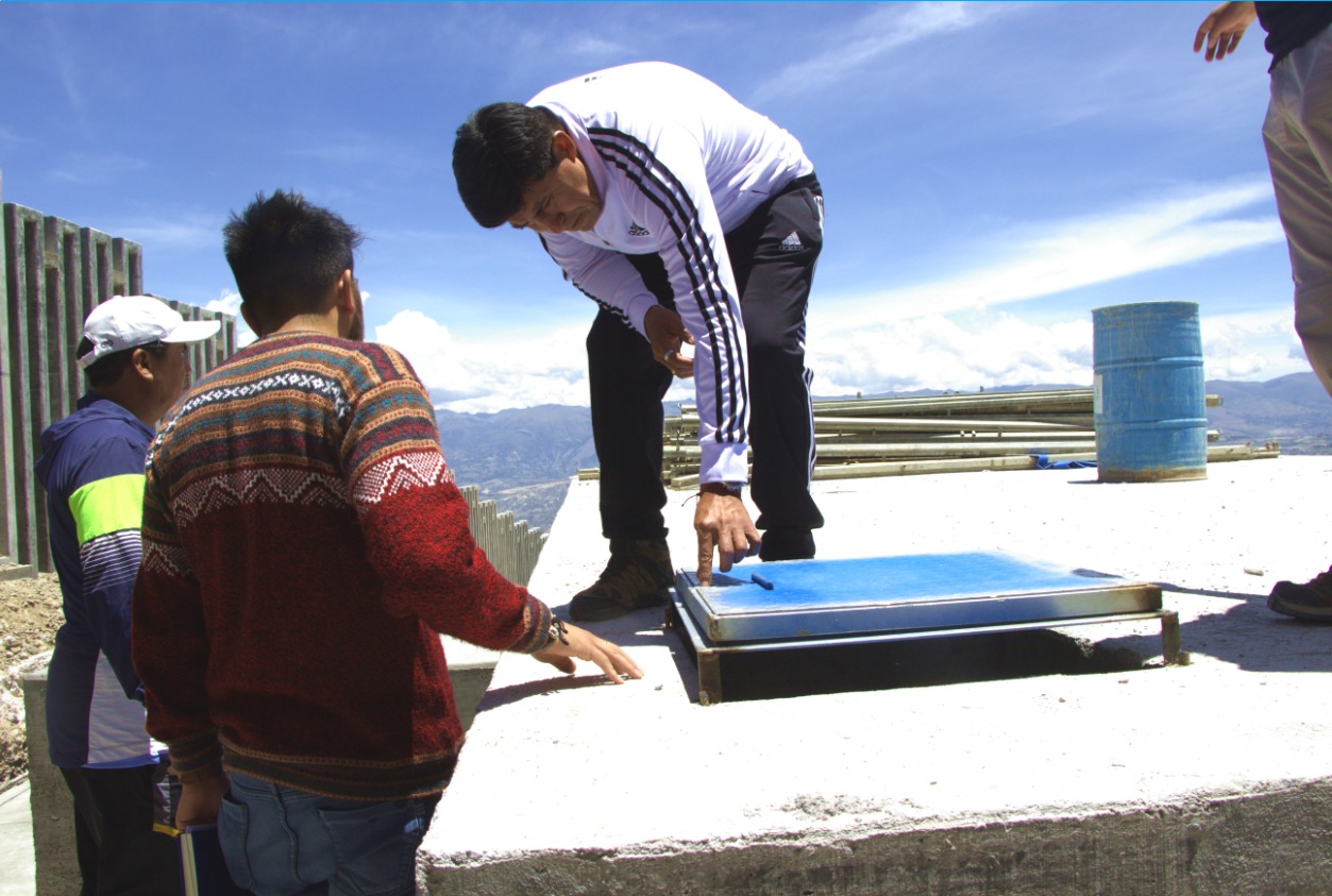 reunión para reinicio del proyecto los servicios de agua potable de Yanama