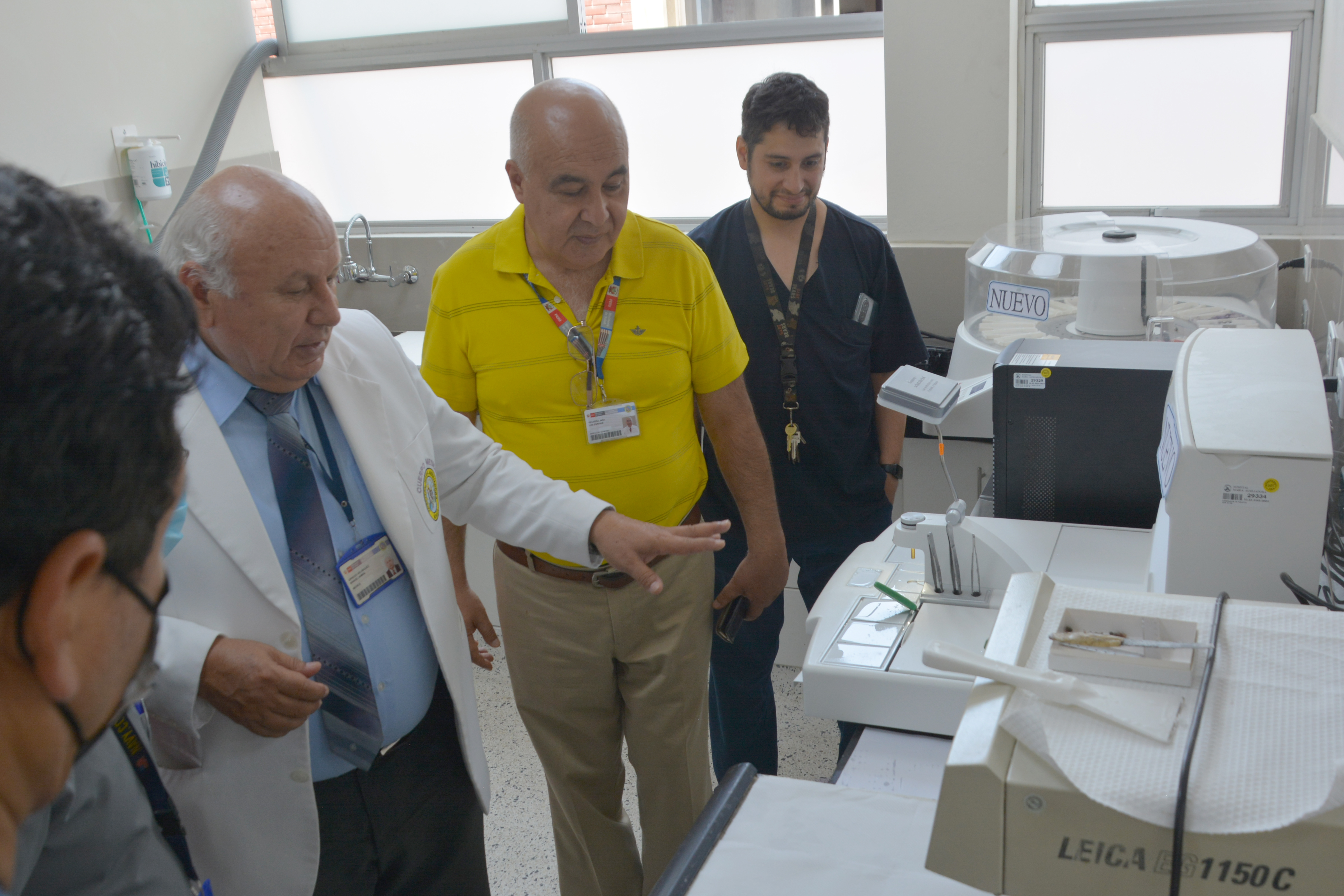 Aperturamos ambientes remodelados del servicio de anatomía patológica: mantenimiento correctivo