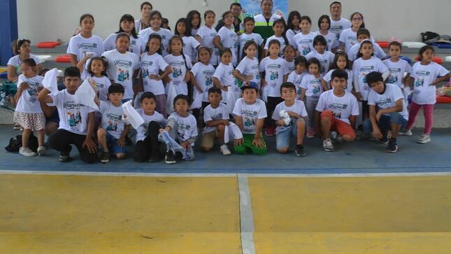 Entrega de Indumentaria a la Niñas de las Escuelas Municipales de Ballet
