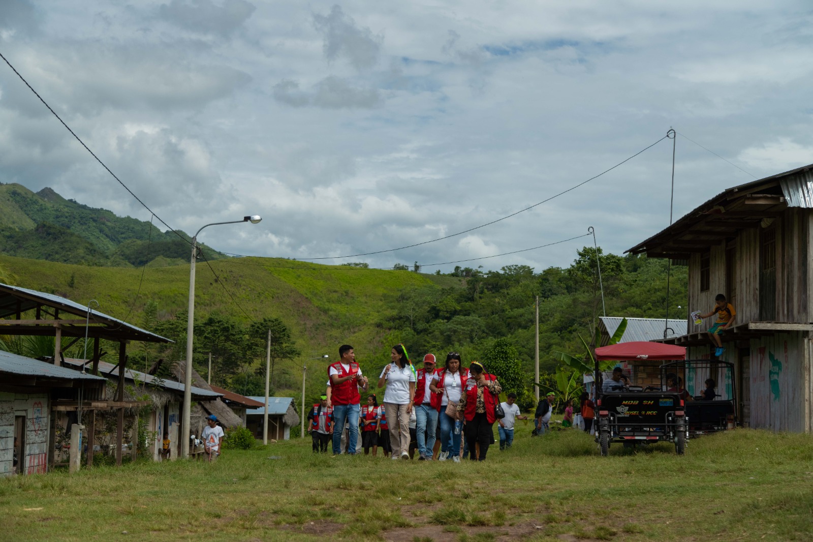 Cuna Más supervisa la prestación de sus servicios con pertinencia cultural en comunidad nativa de Panjuy