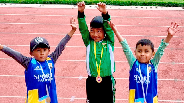 Campeonato de atletismo infantil y juvenil en el Cusco