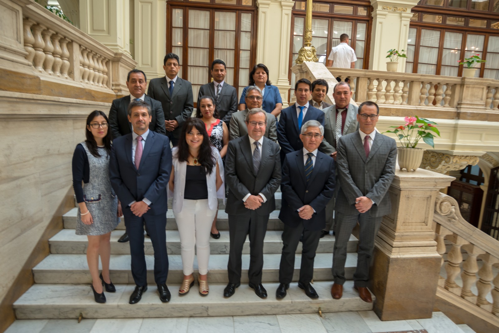 Fructífera reunión de trabajo entre funcionarios de la Municipalidad de Lima y del BM.
