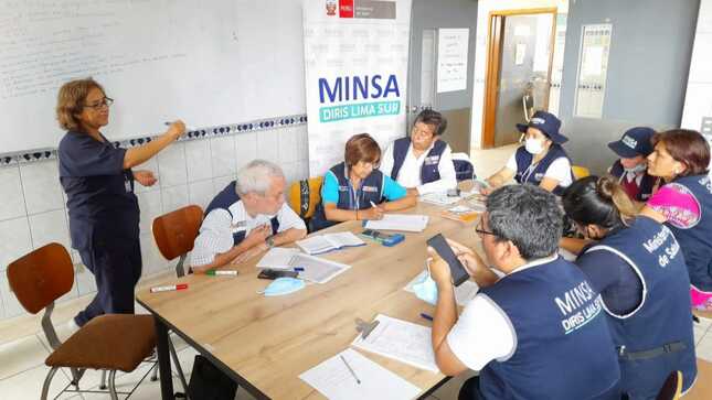 13 brigadas ejecutan acciones de vigilancia, control y prevención en un perímetro de hasta 400 metros de la zona afectada