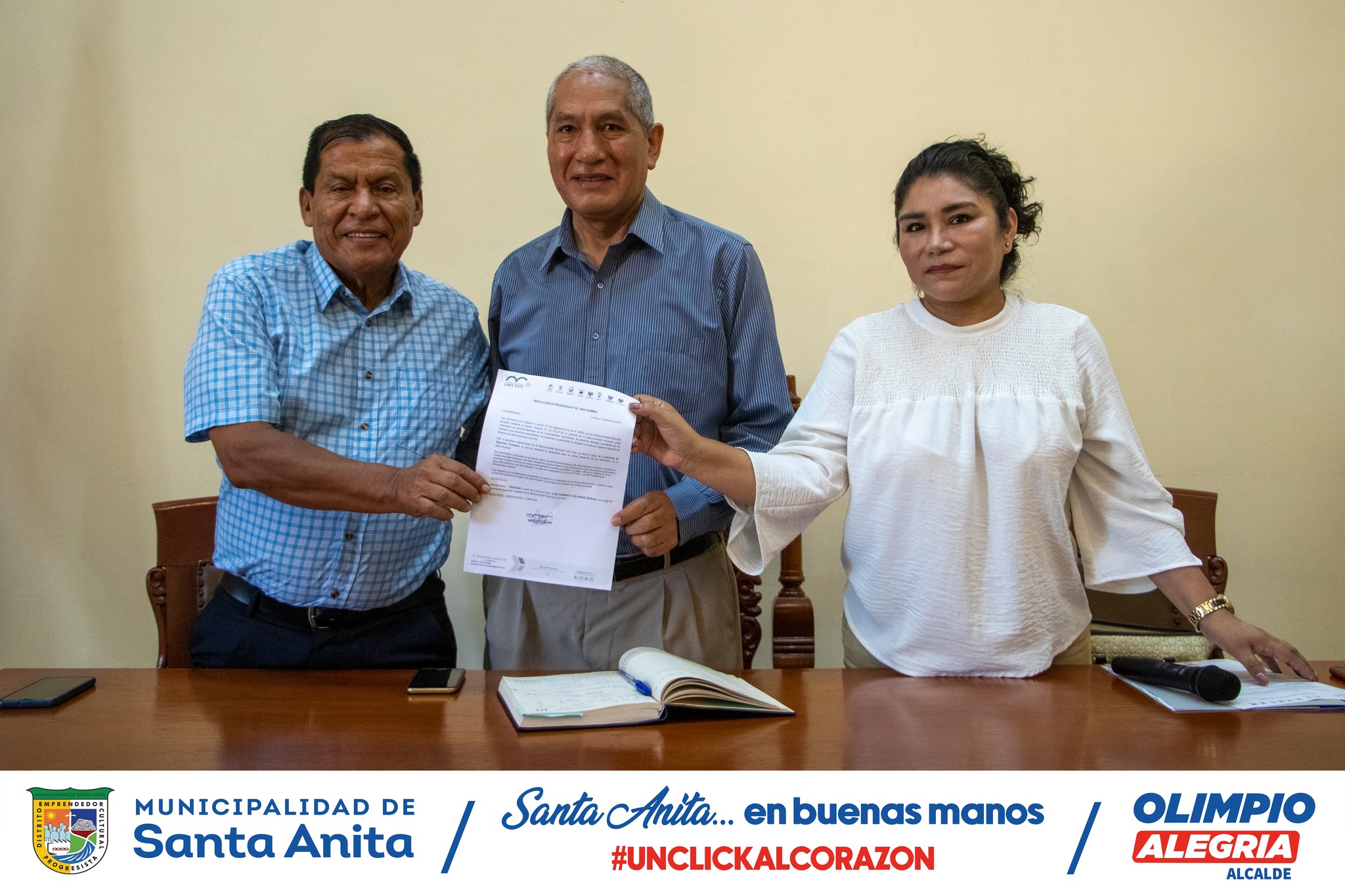 El alcalde Olimpio Alegría, participó de la reunión de trabajo con los Gerentes y Sub Gerentes de las áreas de seguridad ciudadana y transporte urbano de los distritos que integran la Mancomunidad Lima Este. Los Funcionarios se comprometieron a articular esfuerzos sin fronteras, para trabajar por la seguridad y combatir la informalidad vehicular y de mototaxis en cada una de las comunas.