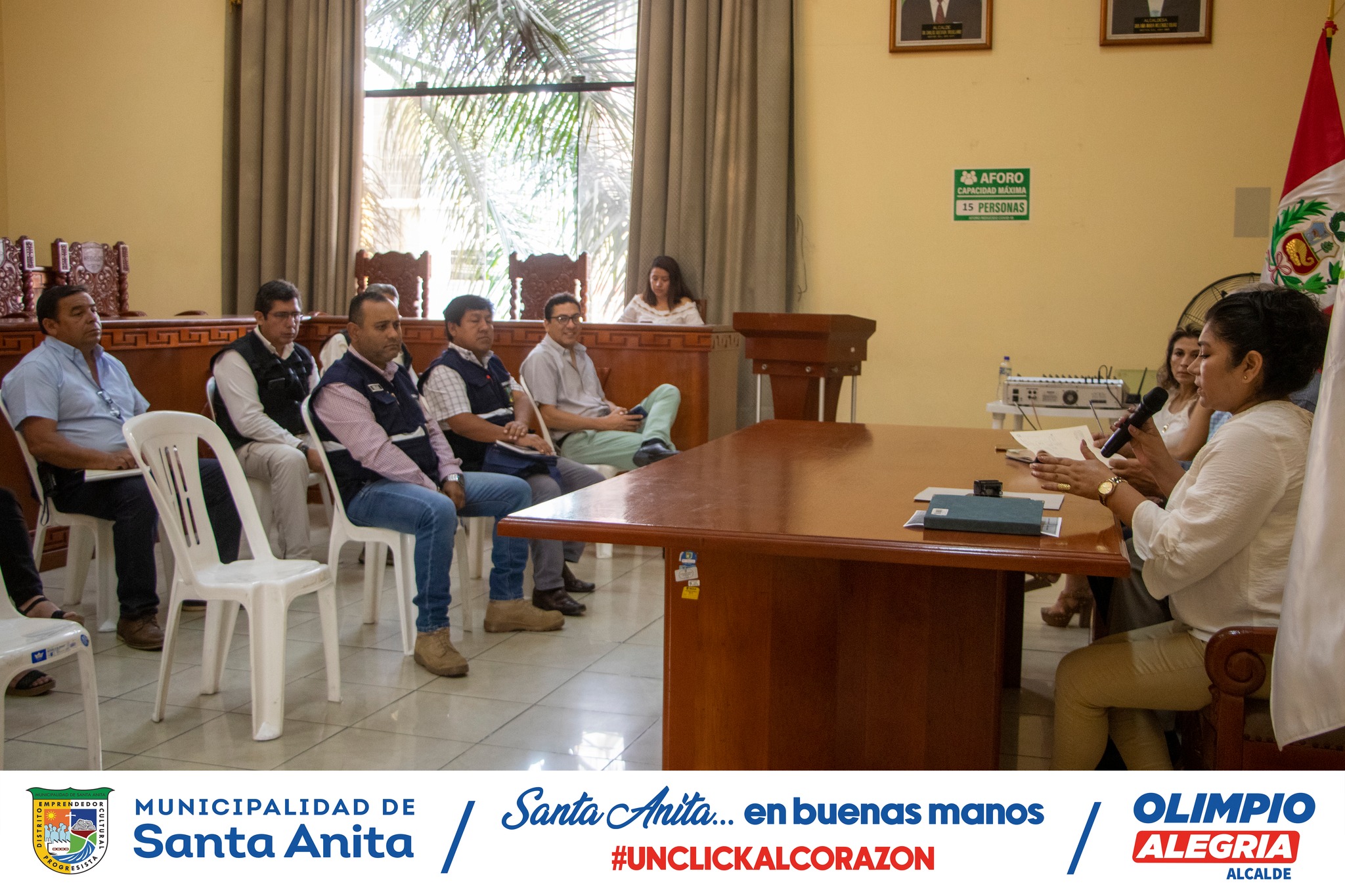 El alcalde Olimpio Alegría, participó de la reunión de trabajo con los Gerentes y Sub Gerentes de las áreas de seguridad ciudadana y transporte urbano de los distritos que integran la Mancomunidad Lima Este. Los Funcionarios se comprometieron a articular esfuerzos sin fronteras, para trabajar por la seguridad y combatir la informalidad vehicular y de mototaxis en cada una de las comunas.