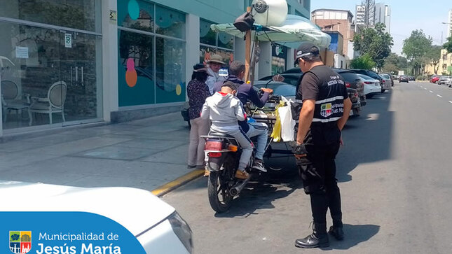 Jesús María contra el comercio informal