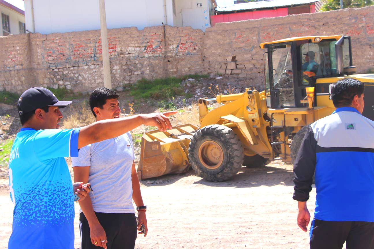  la jornada de limpieza y retiro de desmonte en el estadio Municipal Carmen Alto