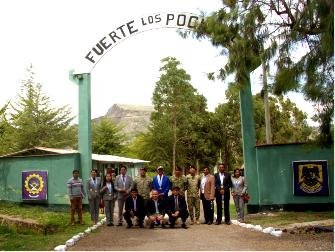 Los regidores y equipo técnico, participaron en la ceremonia castrence