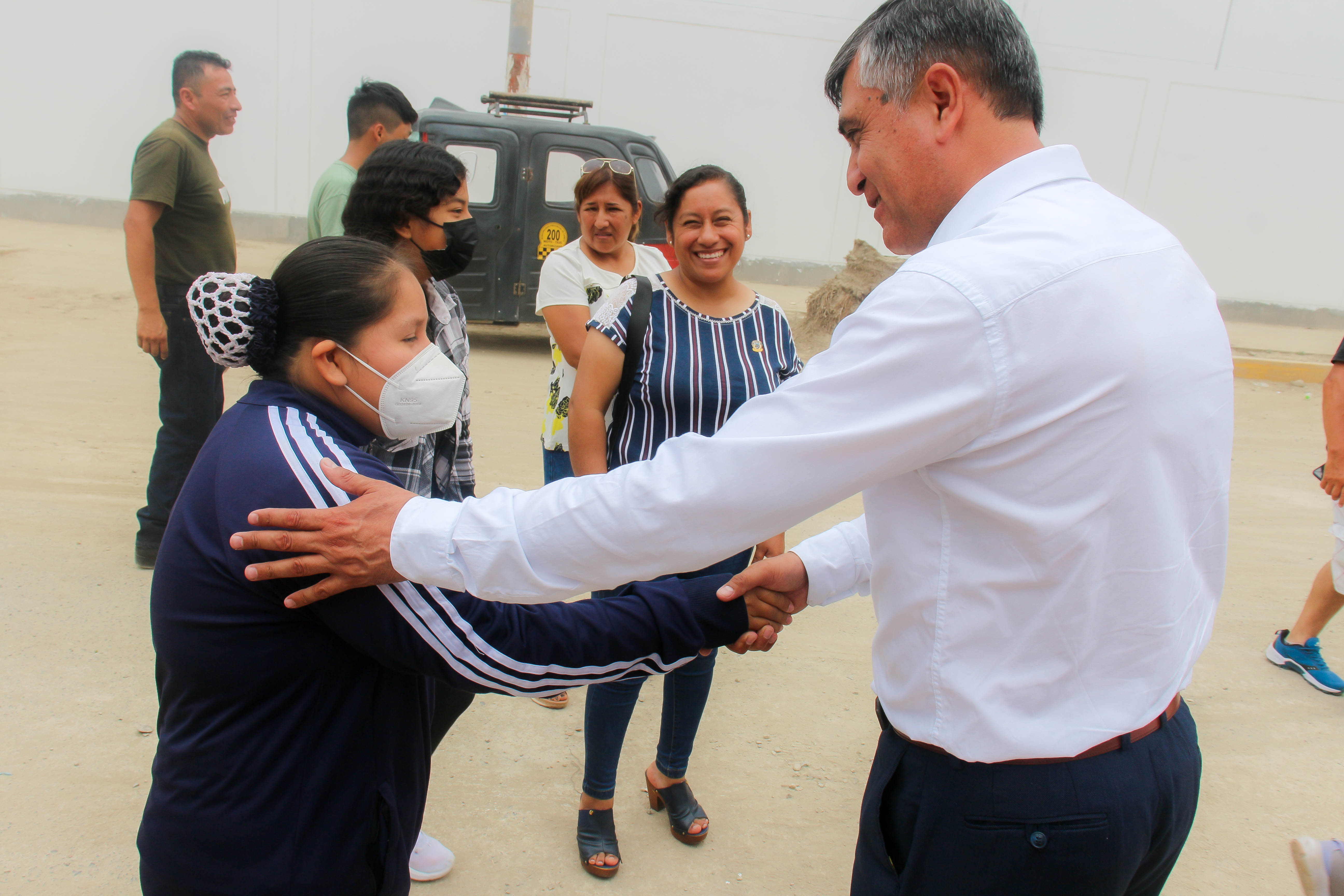 Alcalde José Pain García acompañó a los jóvenes cerroazuleños quienes han postulado a los Colegios de Alto Rendimiento.