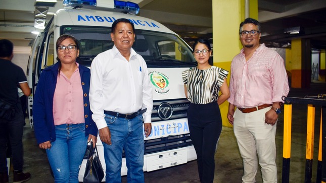 Municipalidad de Friburgo dona ambulancia a la Municipalidad Provincial La Convención