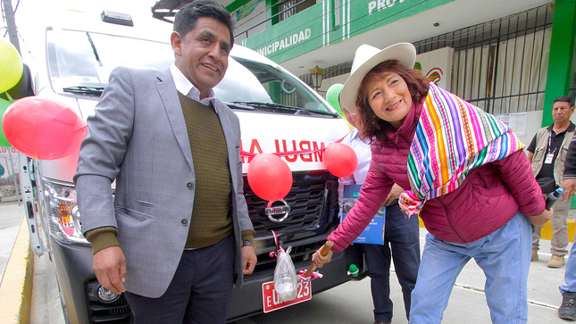 Centro de Salud de Yauyos ya cuenta con moderna ambulancia