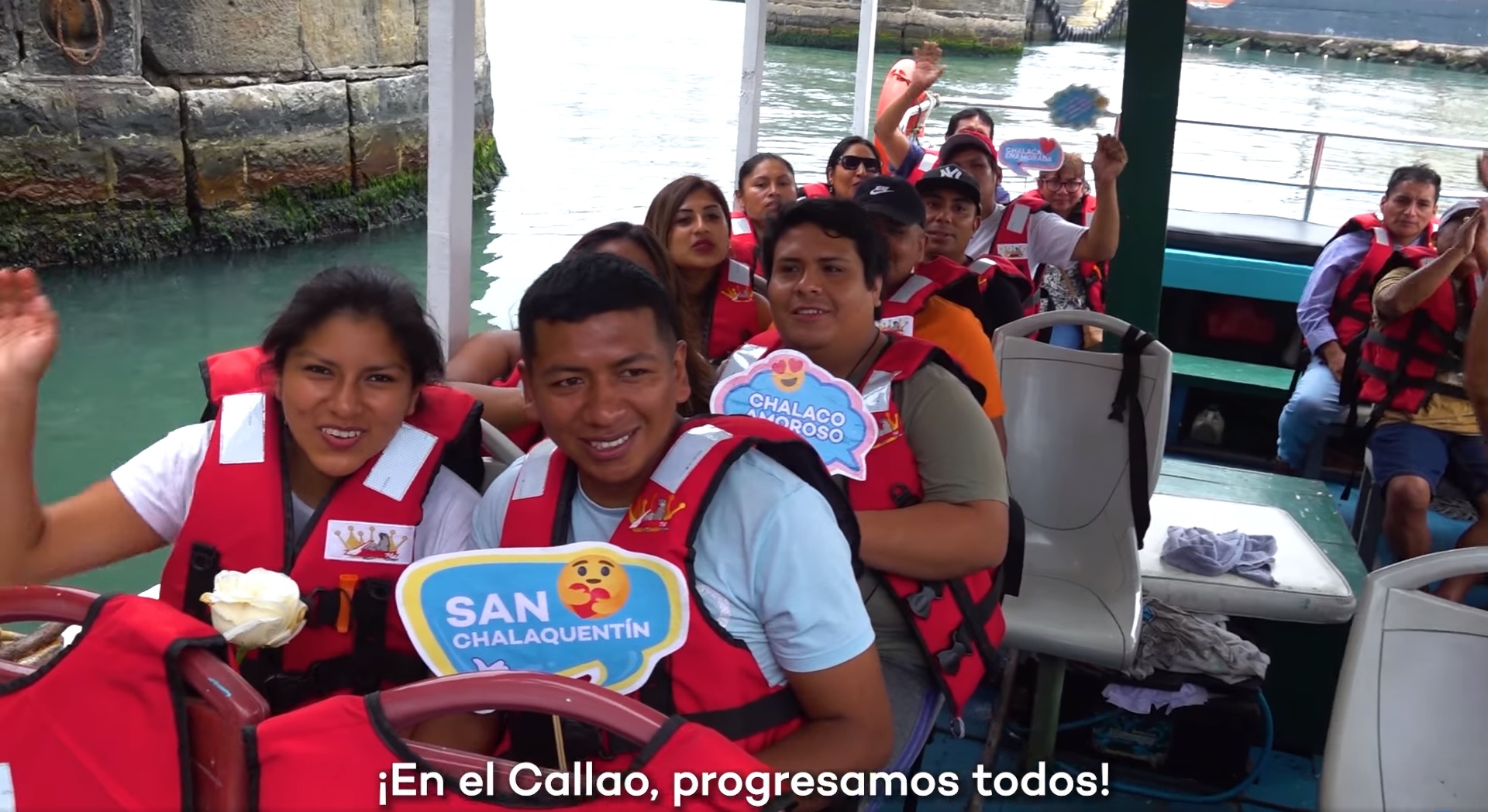 Realizamos el primer "Tour del Amor" por la bahía del Callao.