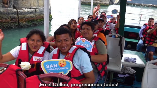 Realizamos el primer "Tour del Amor" por la bahía del Callao.