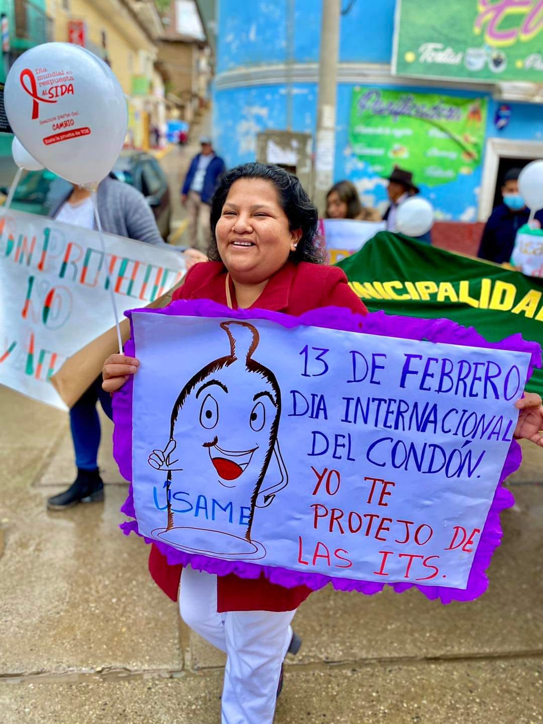Ante la cercanía del Día Internacional del Condón, que se celebra los 13 de febrero de todos los años; el Hospital de Huari,Centro médico EsSalud, Municipalidad de Huari y la Policía Nacional del Peru