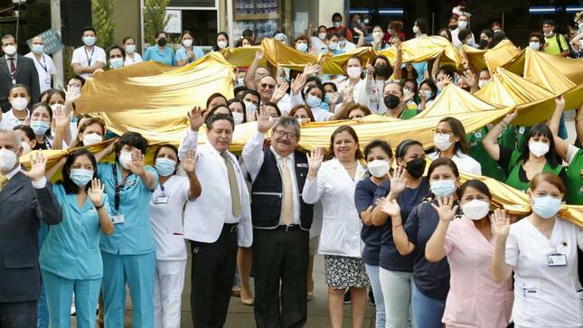 INEN conmemora con lazo dorado el Día Internacional del Cáncer Infantil