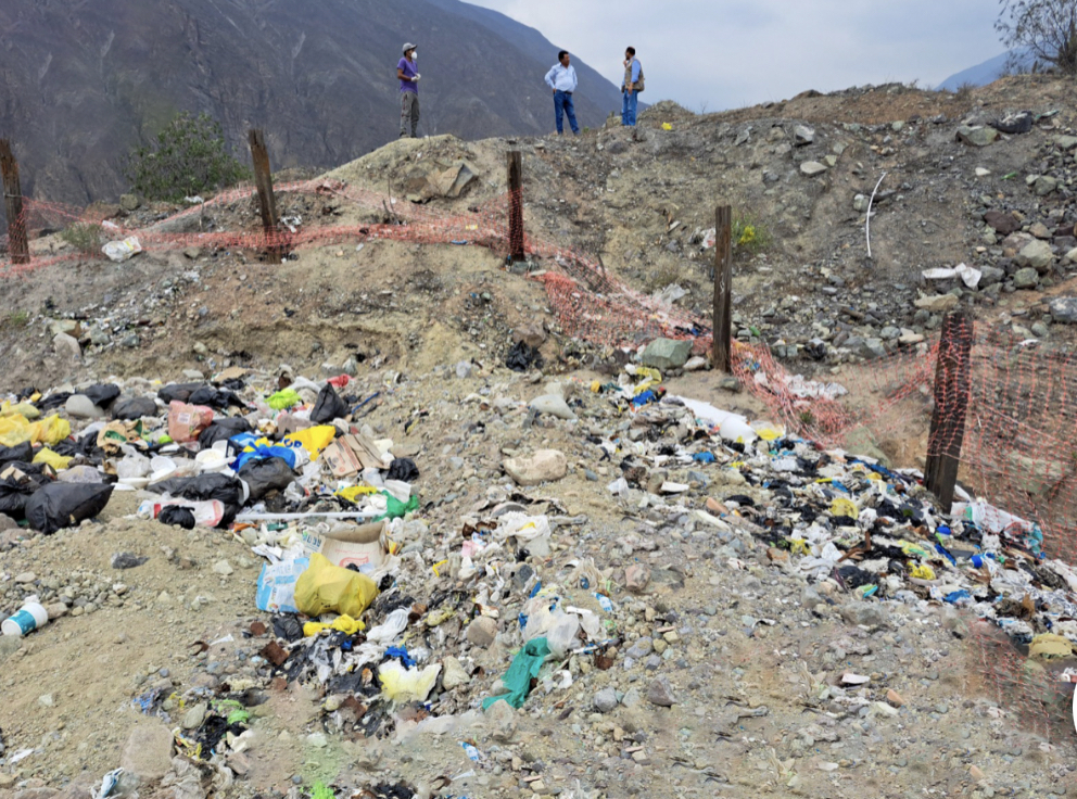 Inspección en campo del área degradada por residuos sólidos municipales (ADRSM)
