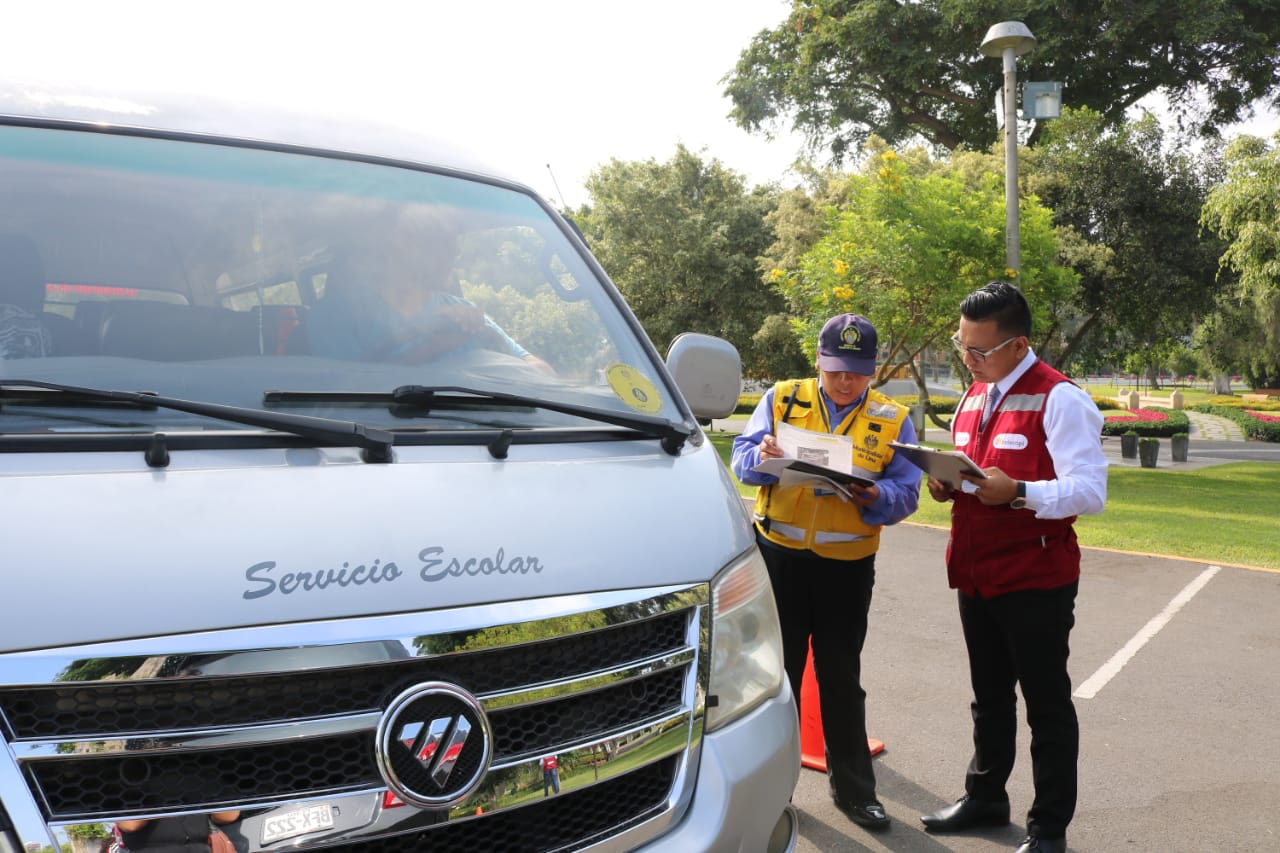 #DeVueltaAlCole: Cinco aspectos que debe tomar en cuenta al contratar el servicio de movilidad escolar
